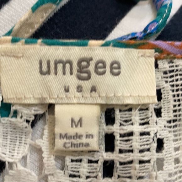 Paisley floral lace BoHo style top. Size Medium - Picture 5 of 6